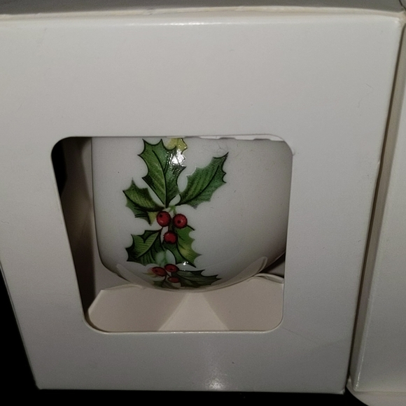 4 porcelain holiday ball ornaments customizable - Picture 2 of 7